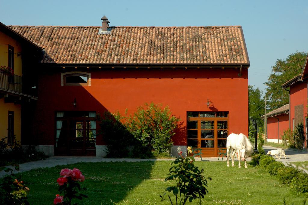 Agriturismo Cascina Maiocca Mediglia ภายนอก รูปภาพ