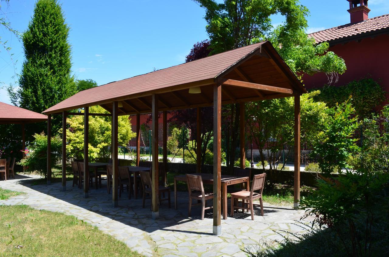 Agriturismo Cascina Maiocca Mediglia ภายนอก รูปภาพ