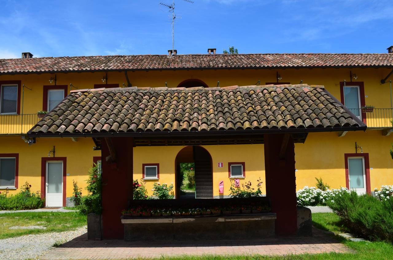 Agriturismo Cascina Maiocca Mediglia ภายนอก รูปภาพ